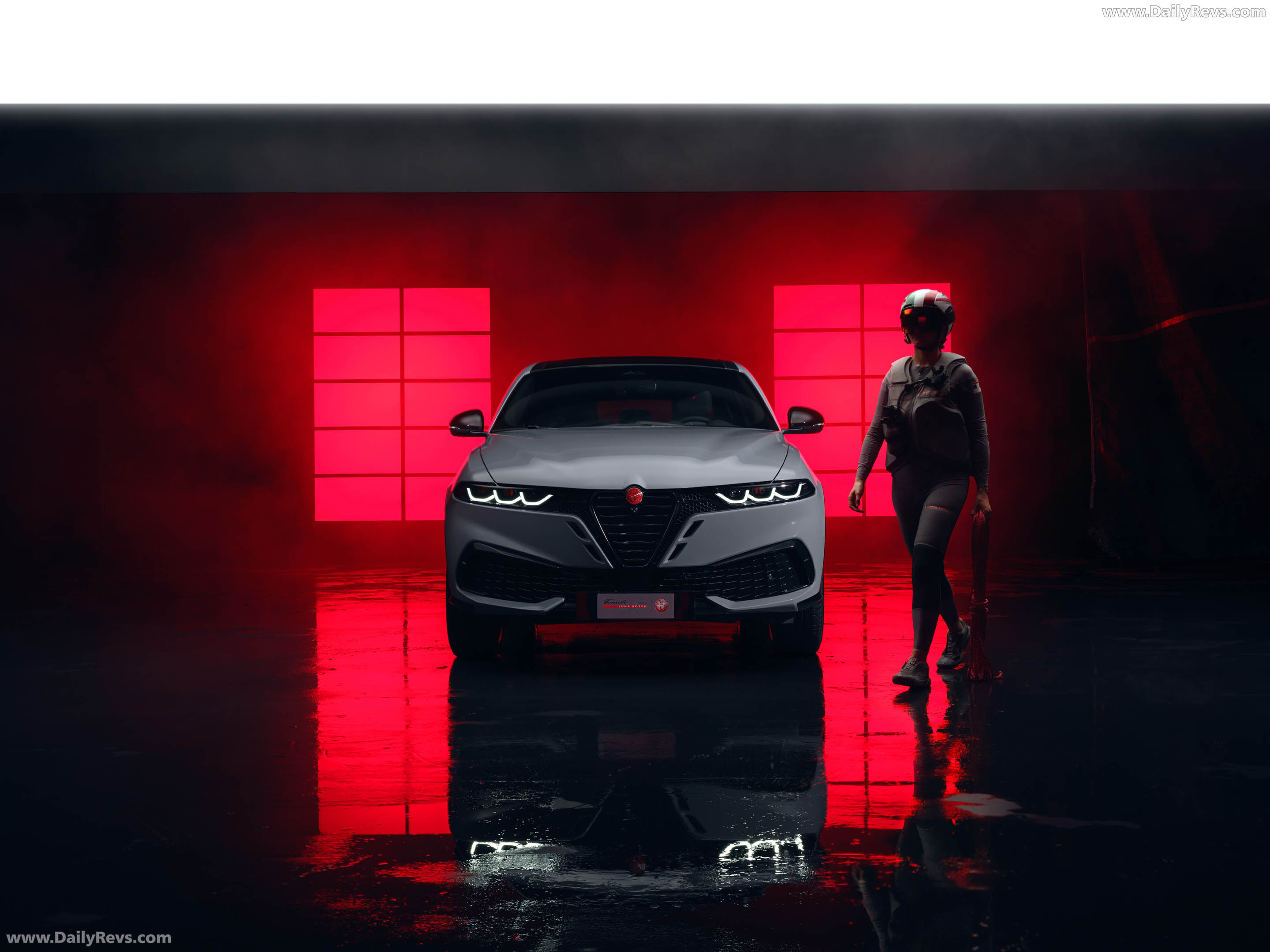 2027 Alfa Romeo Tonale Luna Rossa Front View